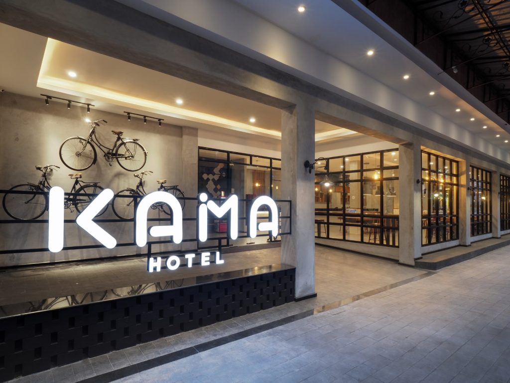 kama hotel medan entrance